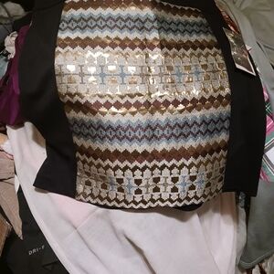 Ambar Chic Patterned Skirt with Metallic Accents